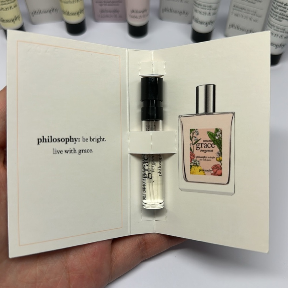 β¨ NEW 5pc philosophy deluxe sized set + FREE bonus amazing grace bergamot sample - Picture 3 of 3